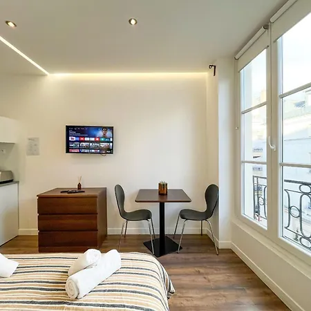 Urbanflat 208 - Beautiful In The Center Of *